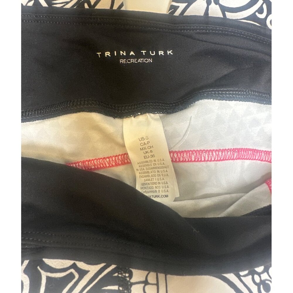 Trina Turk Recreation Floral Geometric Print Athletic Capri Leggings, Small - Picture 3 of 5